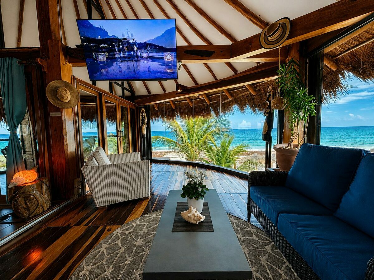 Penthouse dining area
